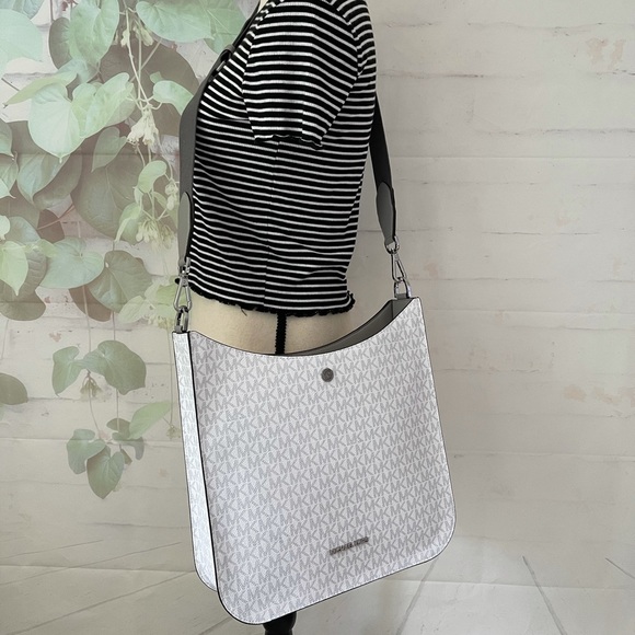 Michael Kors Briley Large Messenger and Wallet - Picture 7 of 16